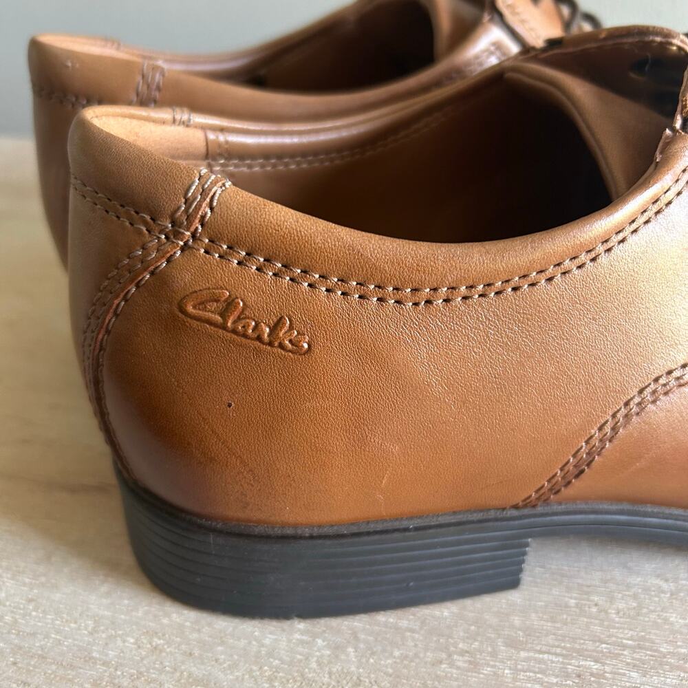 Clark’s men’s Timeless Oxford style brown leather shoe size 9 - Picture 4 of 11